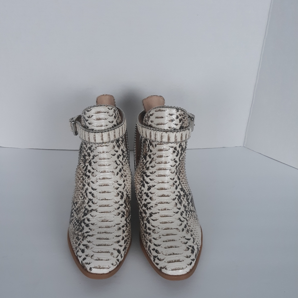 BCBGeneration Bootie